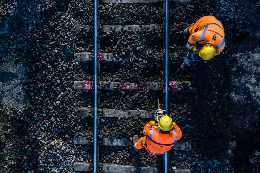 Drone photography reportage for the construction company Leonhard Weiss GmbH. Employees work on the Sinntal railway line, near Schluechtern.