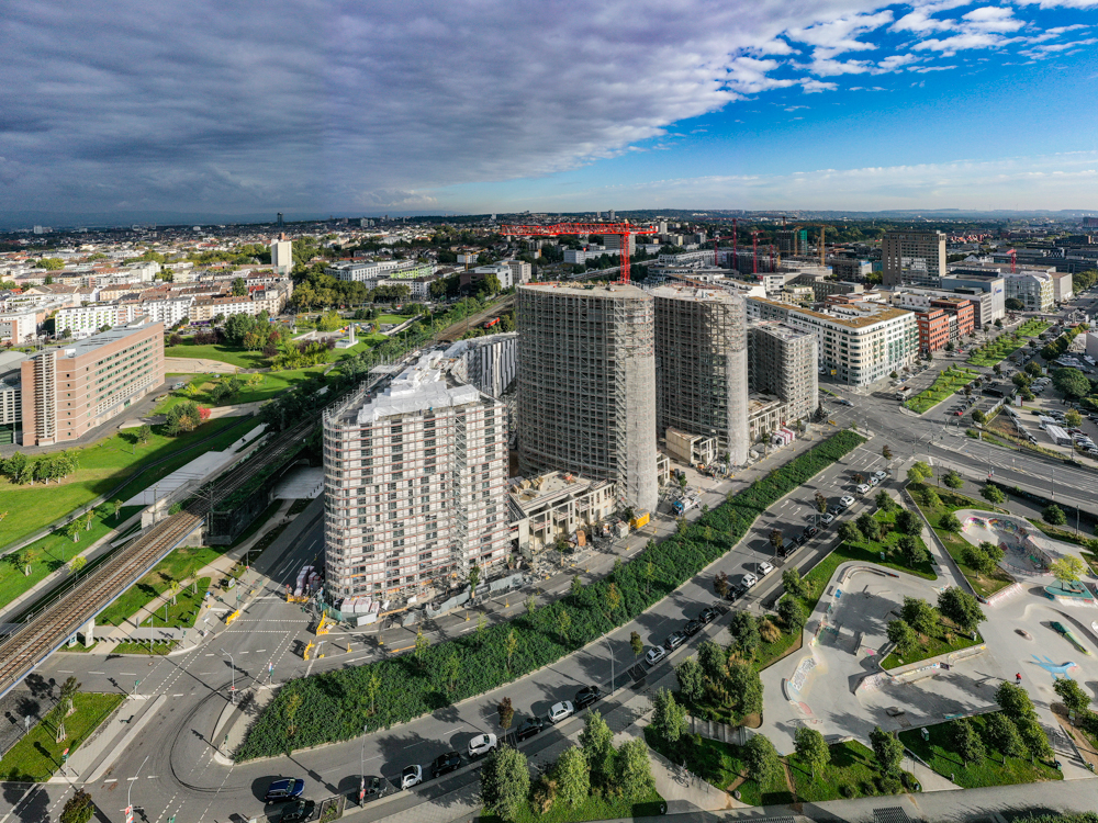 Die Baustelle des HPQ oder Hafenparkquartiers in Frankfurt, fotografiert für den Projektentwickler B & L