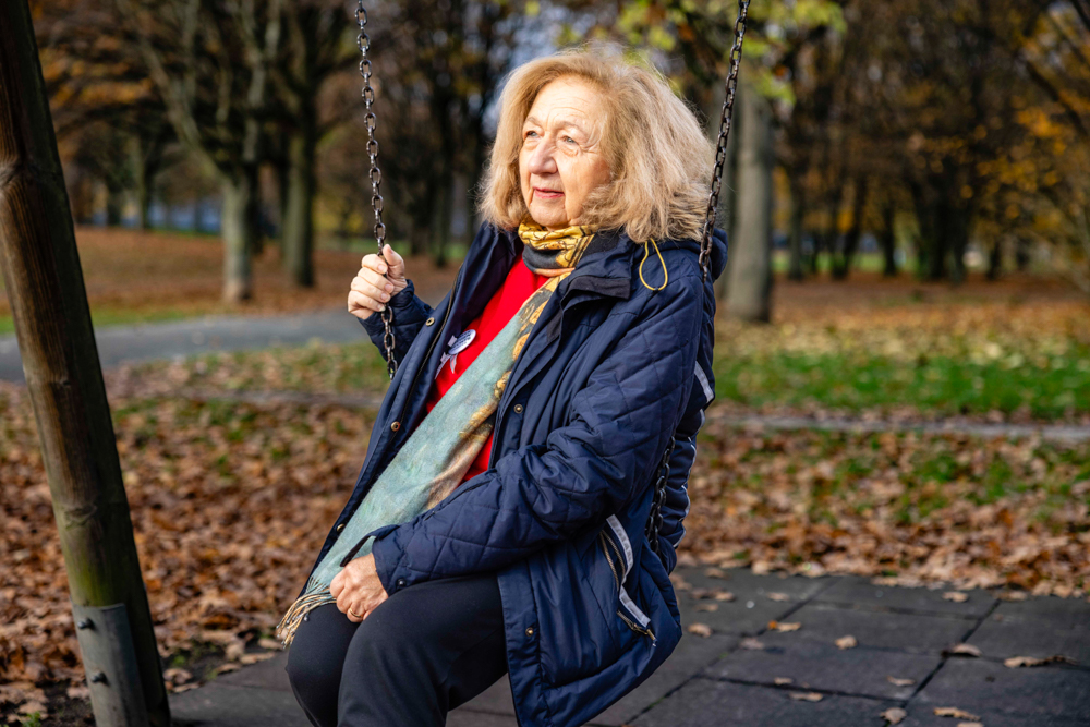 Die Omas gegen Rechts sind die starke Stimme der Menschlichkeit. Mutig, warmherzig und unbeirrbar. Sie sind die Hüterinnen unserer Demokratie und zeigen Anstand und Haltung.